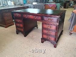 STUNNINGLY RESTORED ANTIQUE STYLE FLAME MAHOGANY WOOD 4ft6 x 2ft6 DESK