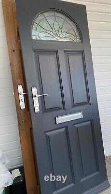 Stained glass exterior Two wooden front door Used Comes Lock keys And Handle